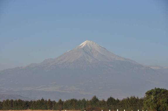 Na estrada, passando ao lado do Pico Orizaba, no México